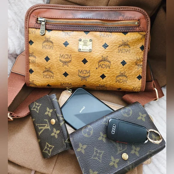 Authentic MCM Visetos Cognac Tan Vintage Crossbody Clutch WOC Shoulder Bag‎ - Picture 11 of 16